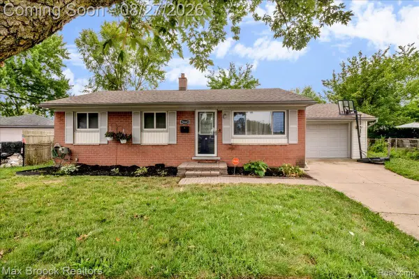 26441 Roberta Street, Roseville, MI 48066