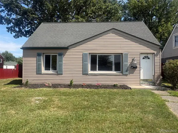23080 Almond Avenue, Eastpointe, MI 48021