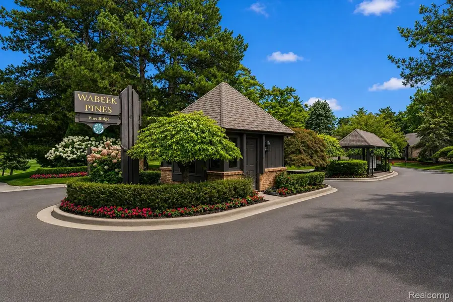 1948 Pine Ridge Lane, Bloomfield, MI 48302 - #2