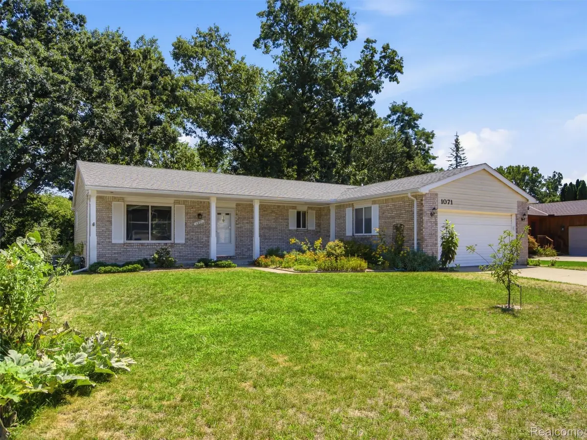 1071 Meadowlark Drive, Waterford, MI 48327 - #1