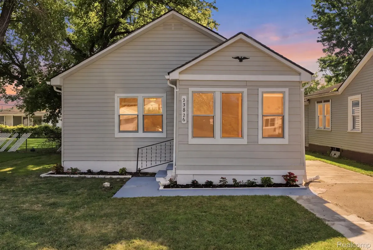 23826 Columbus Avenue, Warren, MI 48089 - #1