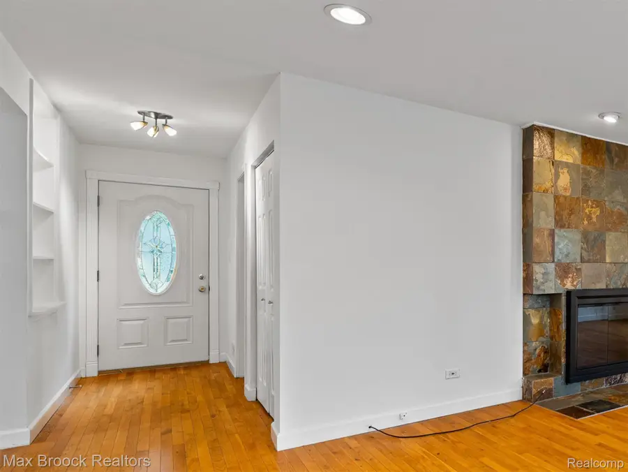 16031 Buckingham Avenue, Beverly Hills, MI 48025 - #3