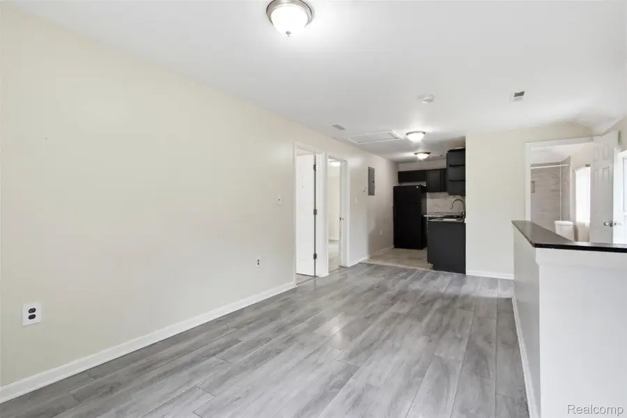 132 E Howard Street, Pontiac, MI 48342 - #3
