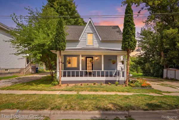 250 Fox Street, Lapeer, MI 48446