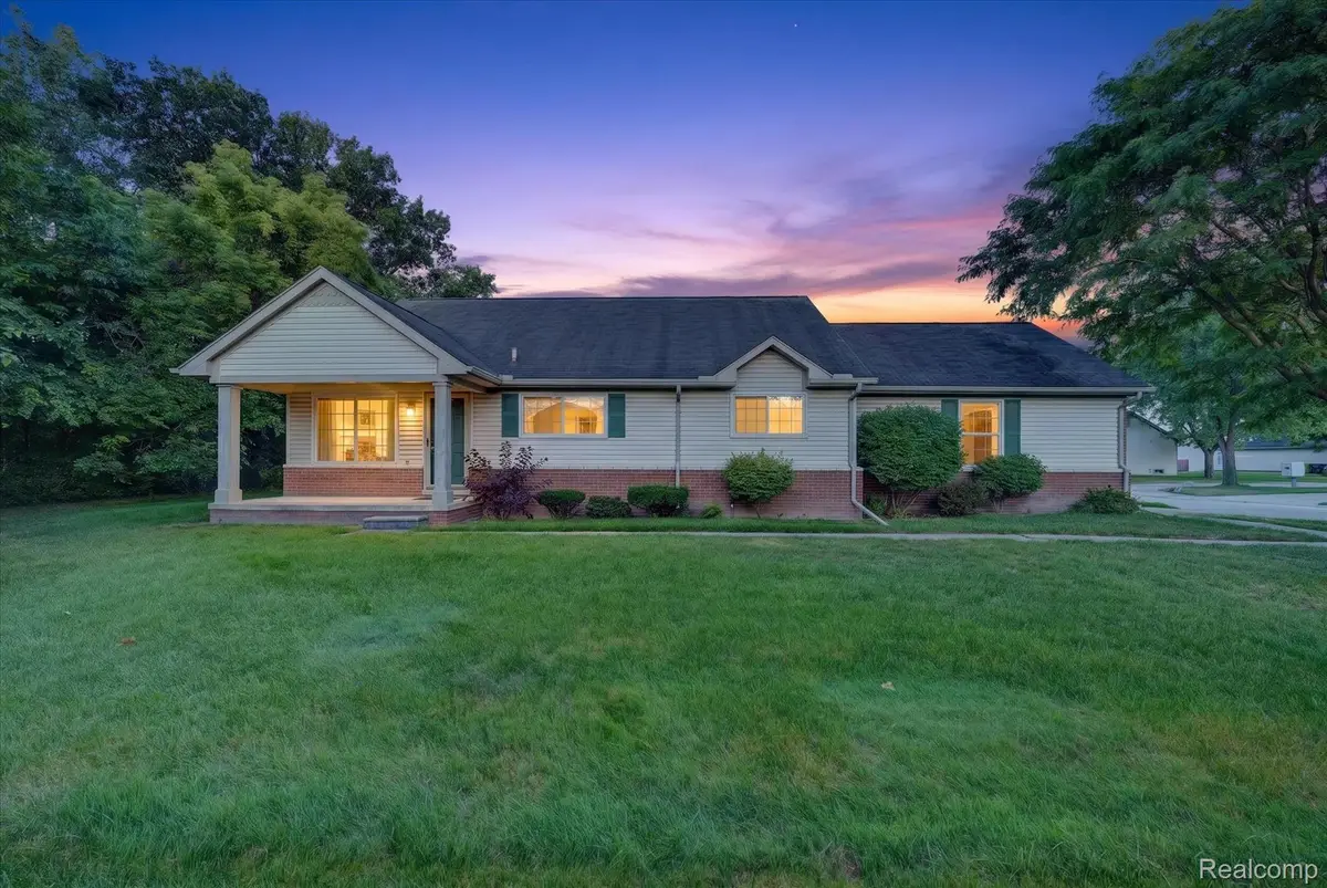 16830 Kenwood Court, Roseville, MI 48066 - #1