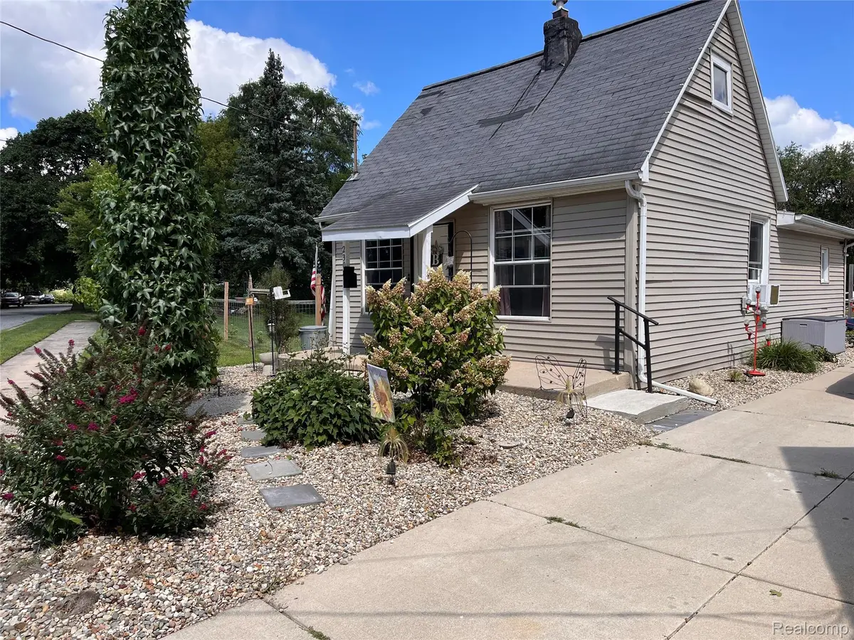 2308 Rheamount Avenue, Lansing, MI 48906 - #1