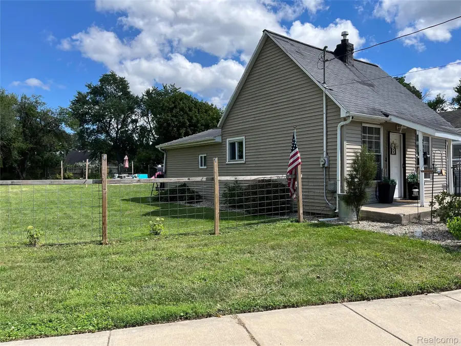 2308 Rheamount Avenue, Lansing, MI 48906 - #3
