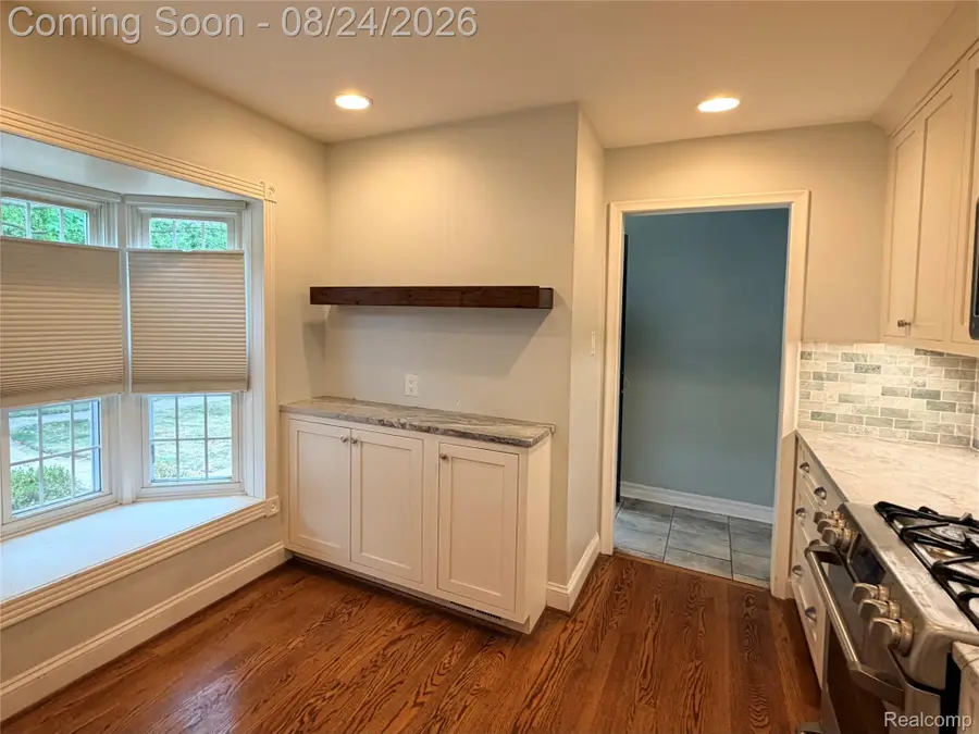 2124 Pembroke Road, Birmingham, MI 48009 - #2