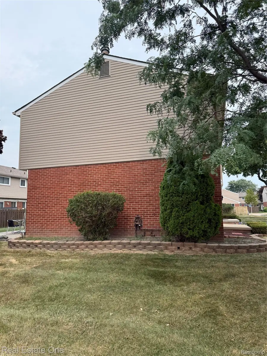 27580 Marcia Ave Unit#165f, Warren, MI 48093 - #3