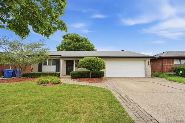 4427 Burssens Drive, Warren, MI 48092