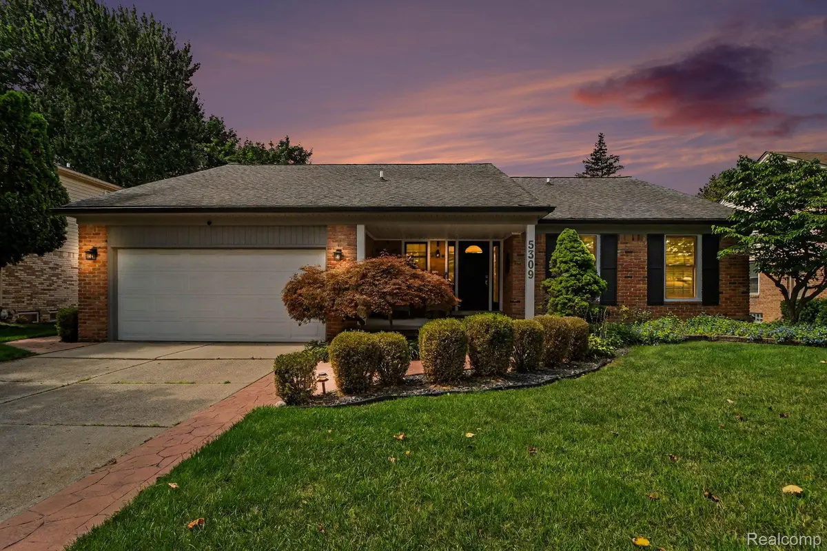5309 Orchard Crest Drive, Troy, MI 48085 - #1