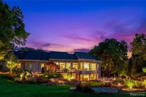 1661 Pinewood, Milford, MI 48381 - #3