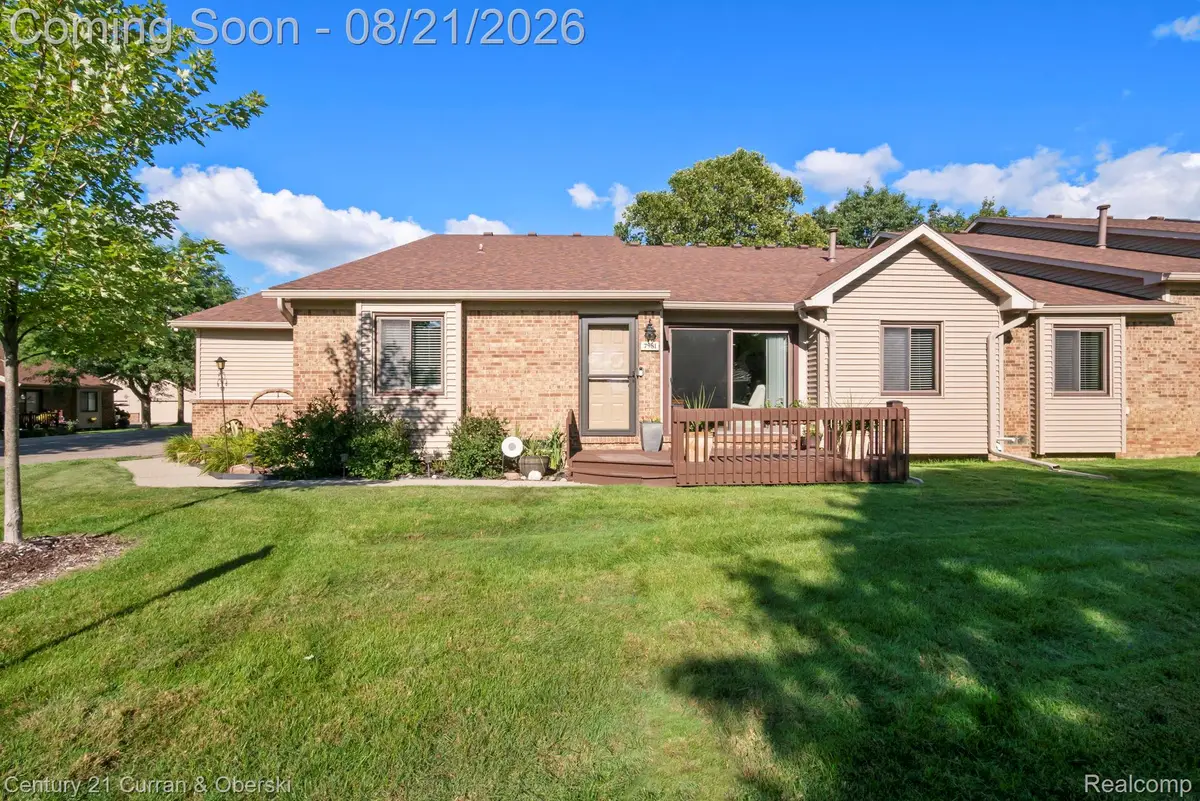 7981 Lawrence, West Bloomfield, MI 48322 - #1
