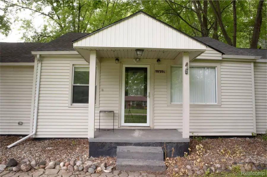 39751 Sylvia Street, Harrison, MI 48045 - #3