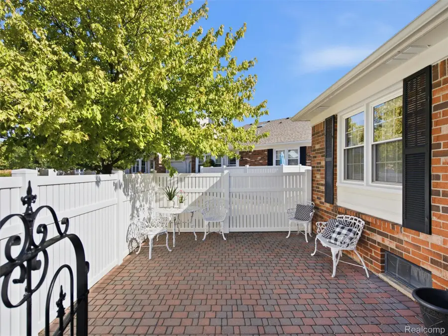 42131 Old Pond Circle, Plymouth, MI 48170 - #3