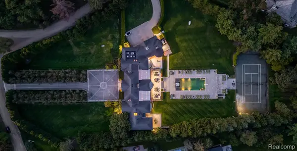 5035 Brookdale Road, BloomfieldHills, MI 48304