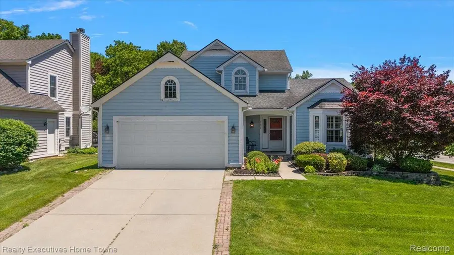 899 Hathaway Dr Drive, Auburn Hills, MI 48326 - #2