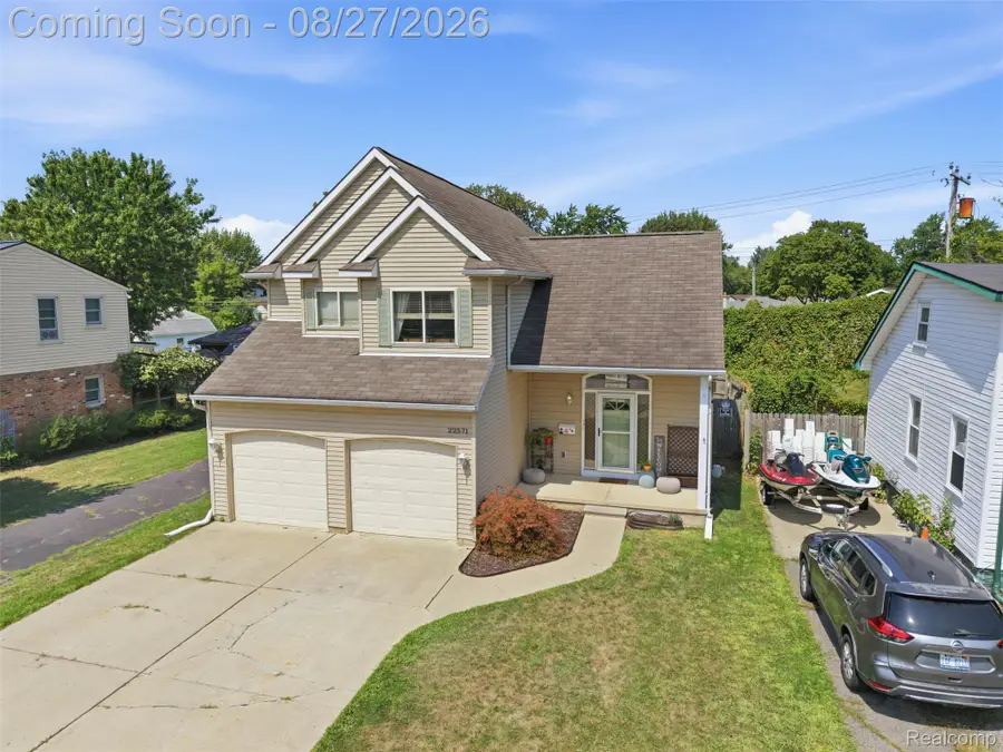 22571 E 13 Mile Road, Saint Clair Shores, MI 48082 - #2