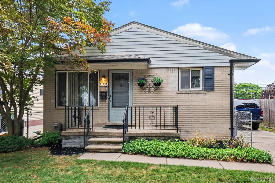21739 Cedar Street, Saint Clair Shores, MI 48081 - #3