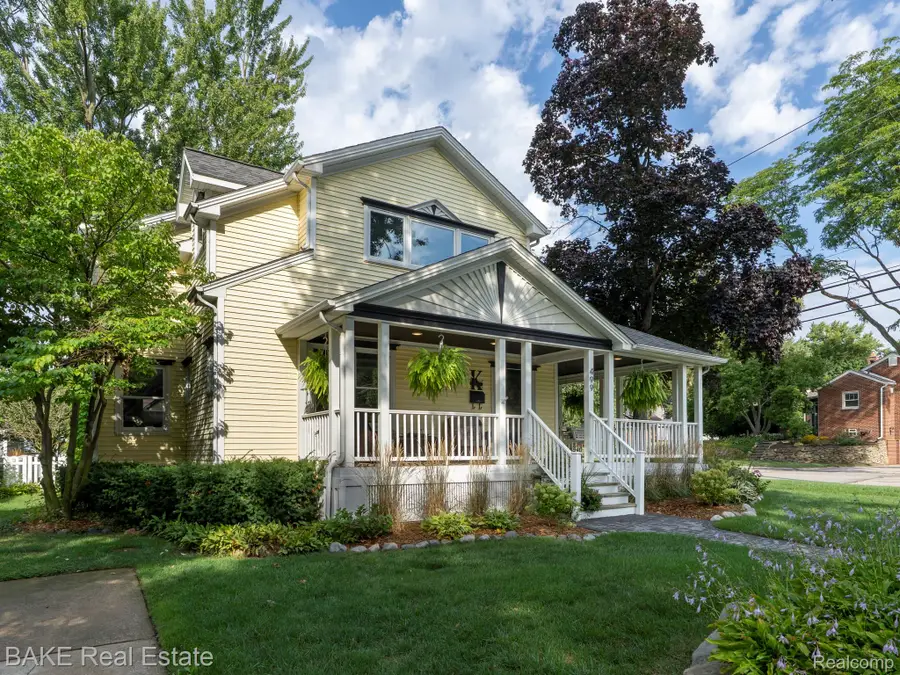 499 N Evergreen Street N, Plymouth, MI 48170 - #3