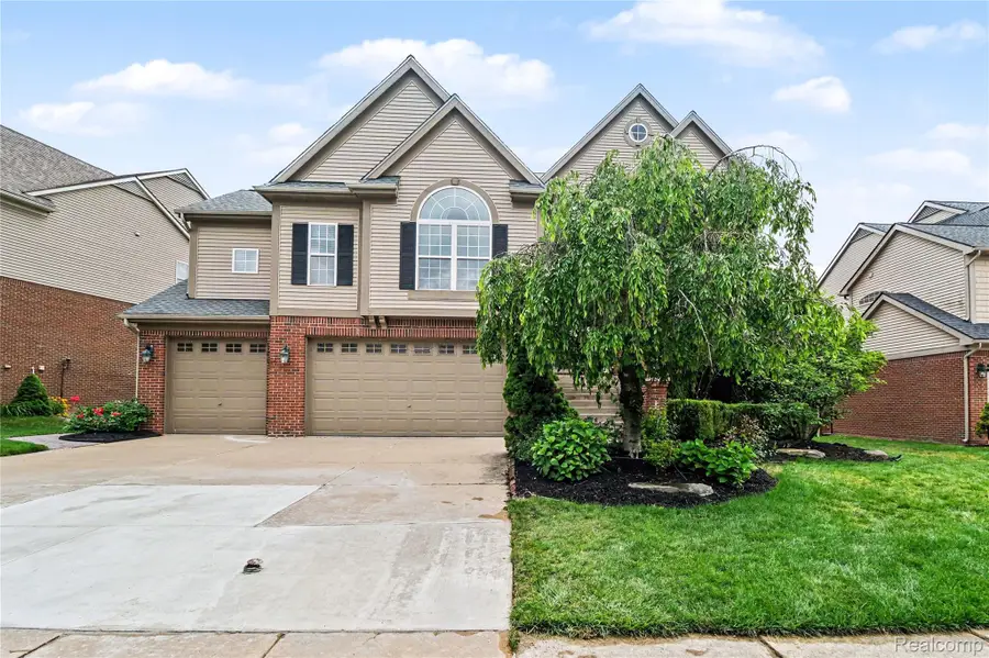 49847 Parkside Drive, Northville, MI 48168 - #2