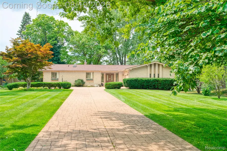 3212 Edgewood Park Drive, Commerce Township, MI 48382 - #3