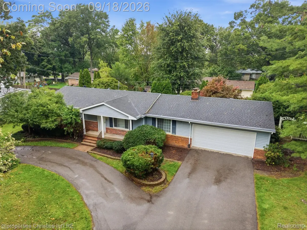 2457 Pfeifle, Howell, MI 48843 - #1