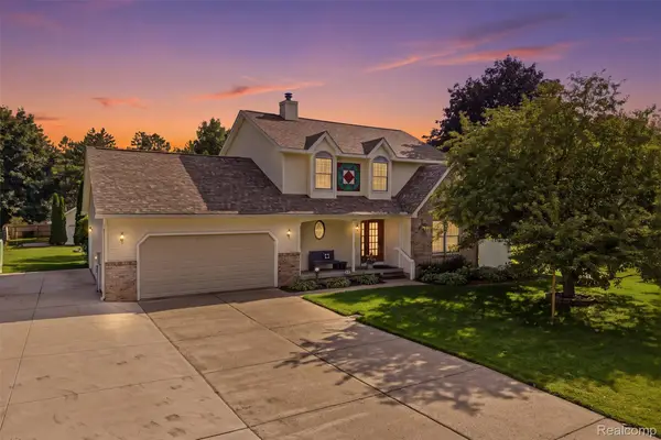 9380 Englishman Drive, Fenton, MI 48430