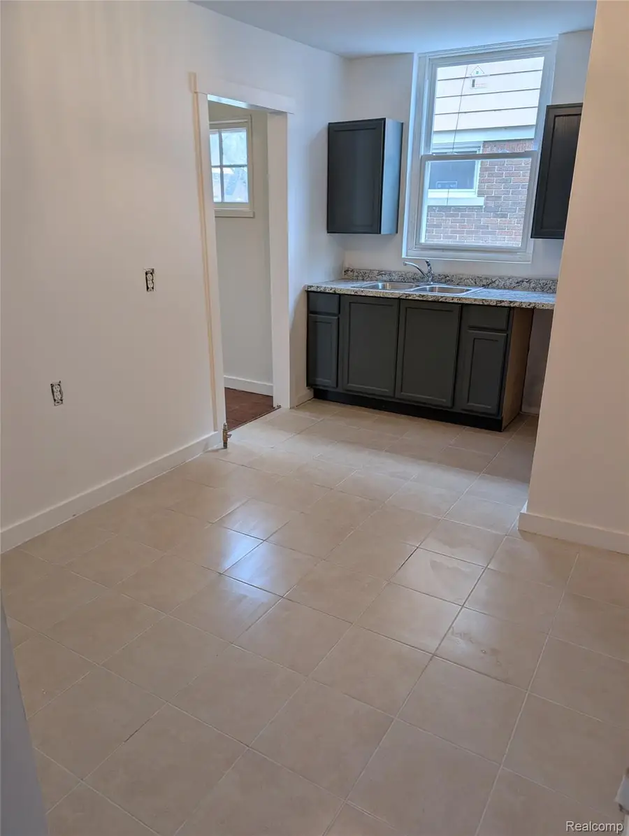 5575 Buckingham Avenue, Detroit, MI 48224 - #3
