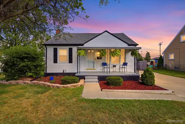 5844 Arcola Street, GardenCity, MI 48135