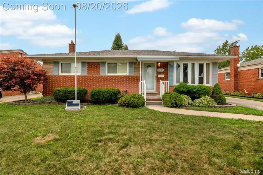 1952 Lakeview Street, Trenton, MI 48183 - #2