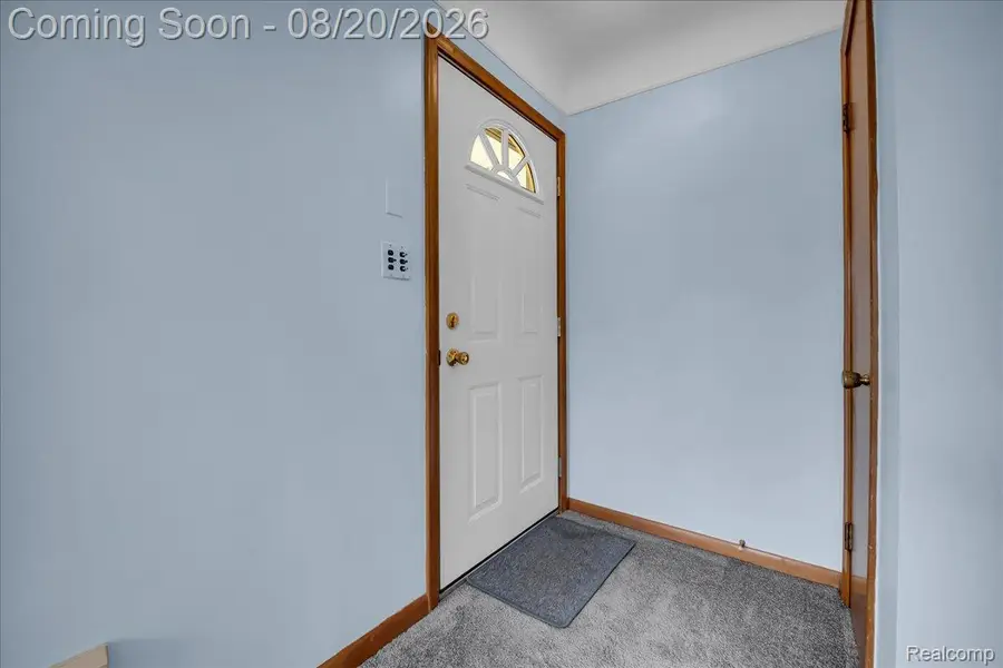 1952 Lakeview Street, Trenton, MI 48183 - #3