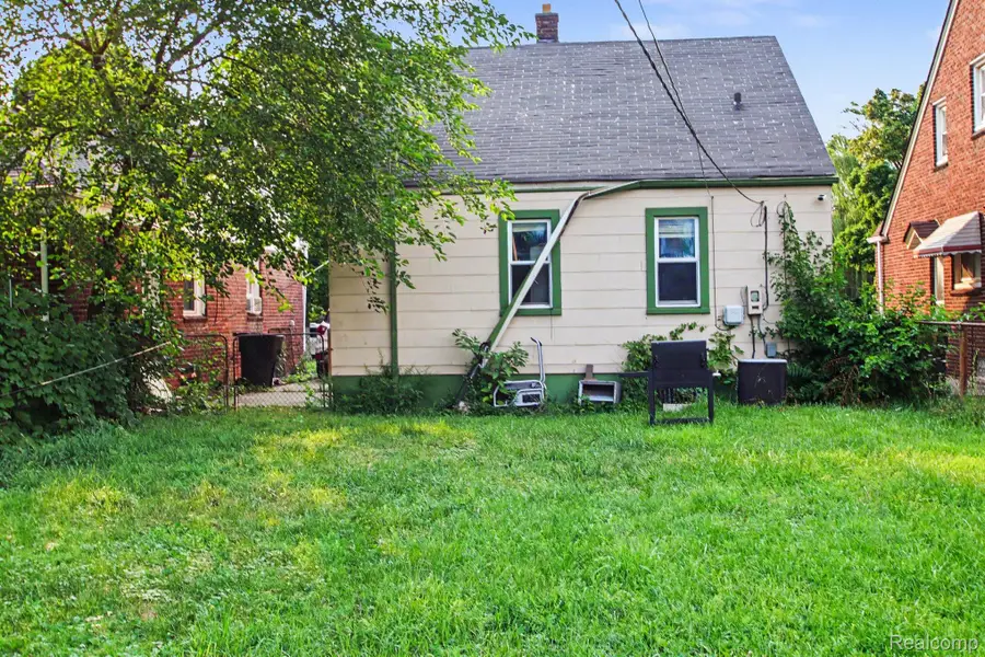 3145 S Liddesdale Street, Detroit, MI 48217 - #2