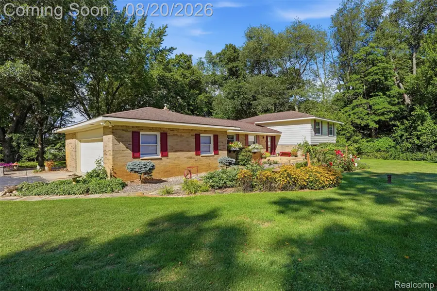 11111 Shadywood Drive, Brighton, MI 48114 - #2