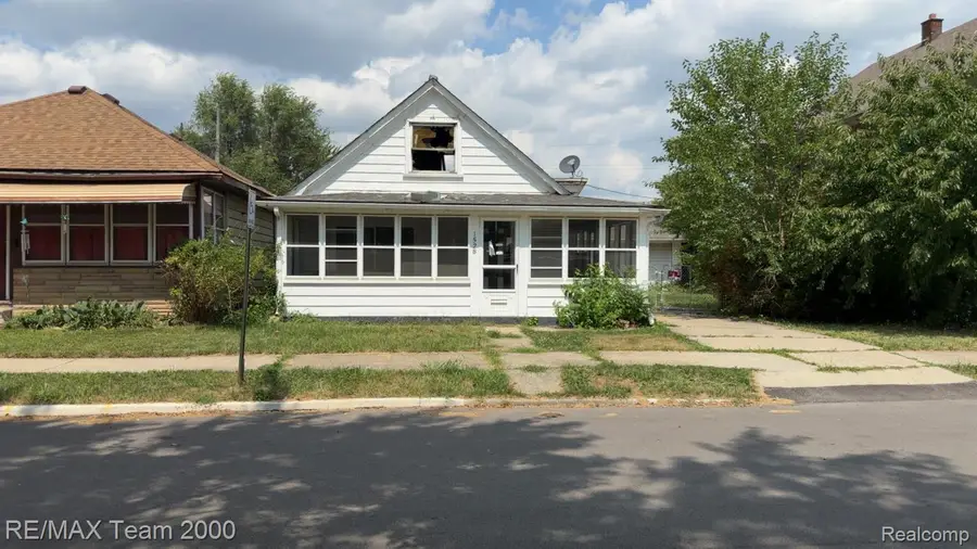 1528 Garfield Avenue, Lincoln Park, MI 48146 - #2