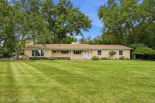 1043 Westview Road, BloomfieldHills, MI 48304
