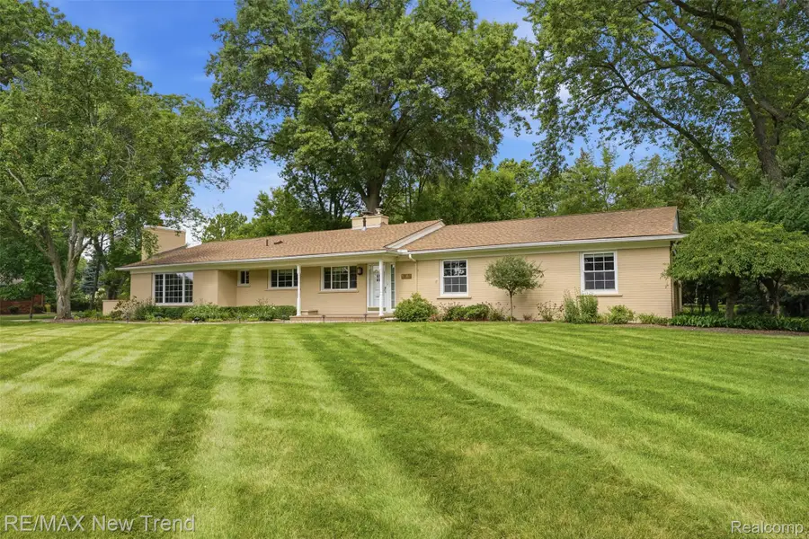 1043 Westview Road, Bloomfield, MI 48304 - #2