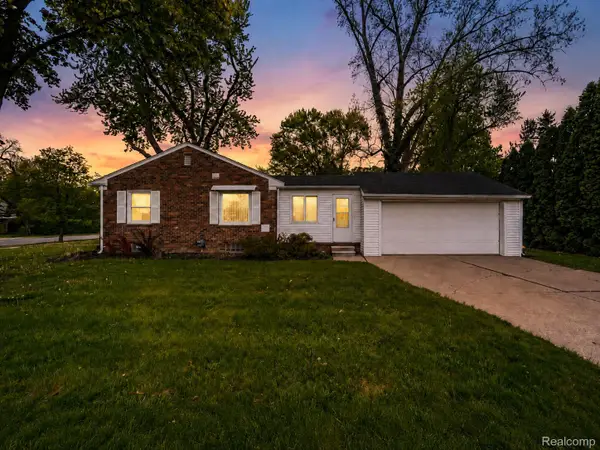 2423 Crooks Road, RoyalOak, MI 48073