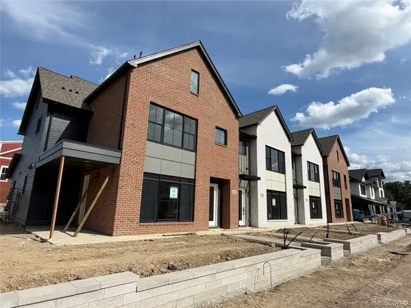 409 S Center Street #28, Northville, MI 48167