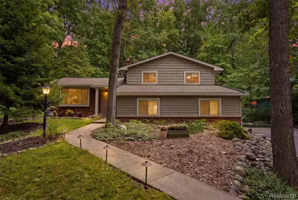 4146 Timberview Drive, Howell, MI 48843