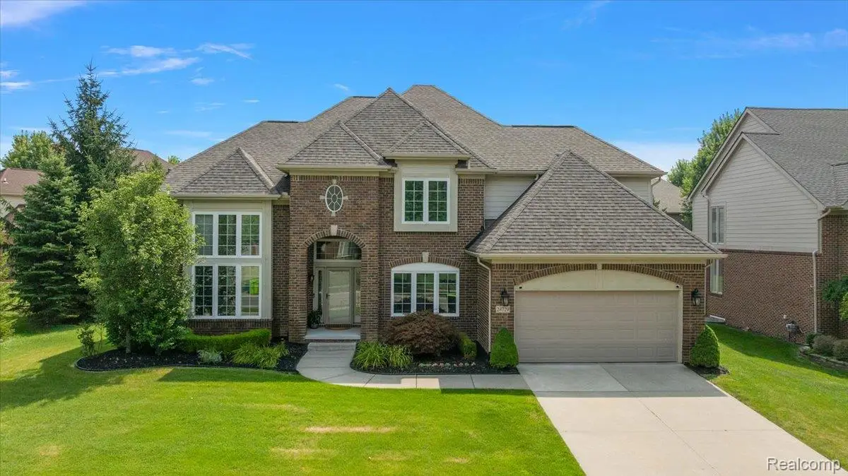 24729 Cavendish Avenue E, Novi, MI 48375 - #1