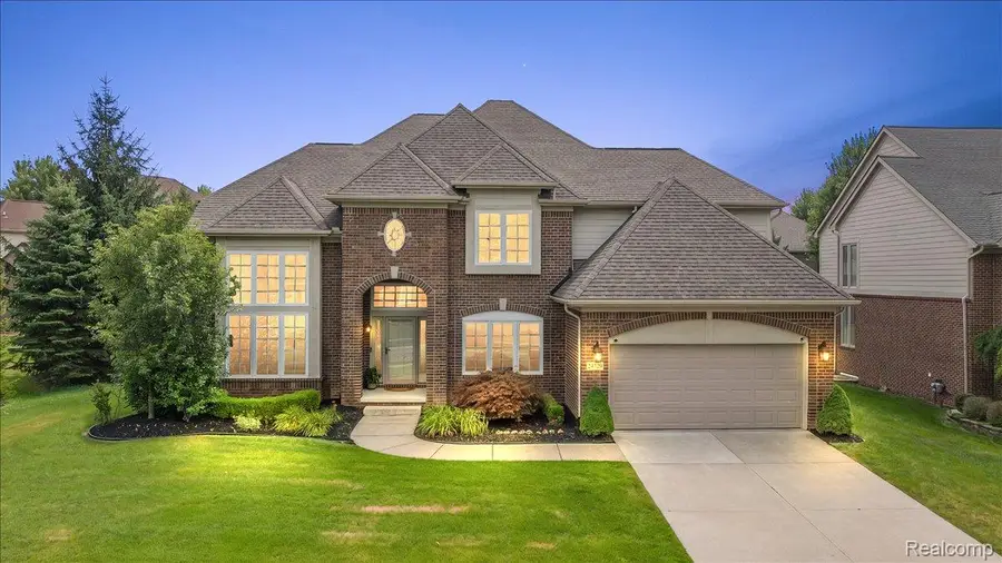 24729 Cavendish Avenue E, Novi, MI 48375 - #2