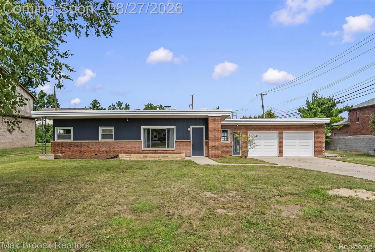 40 Regents Drive, Troy, MI 48084 - #1