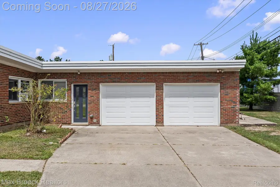 40 Regents Drive, Troy, MI 48084 - #2
