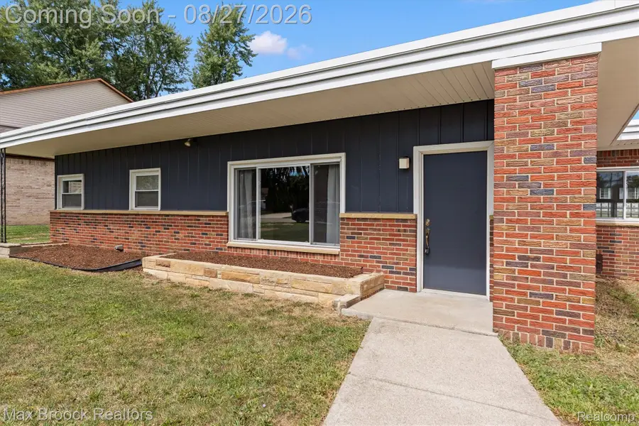 40 Regents Drive, Troy, MI 48084 - #3