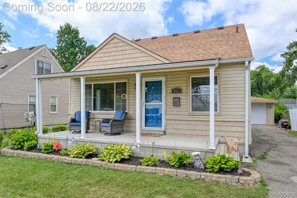 931 Garden Street, GardenCity, MI 48135