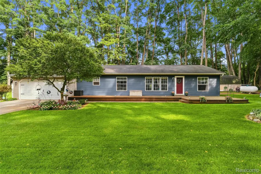 15231 Shiawassee Drive, Byron, MI 48418 - #2