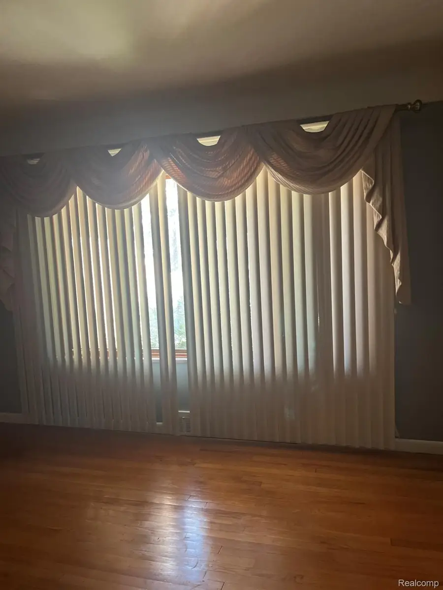 19031 Greenwald Drive, Southfield, MI 48075 - #3