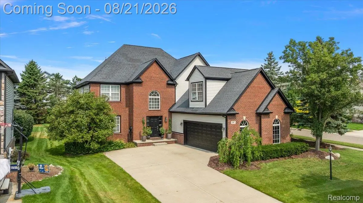 587 Bay Pointe Drive, Oxford, MI 48371 - #1