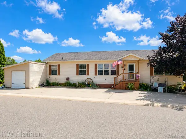 6196 Green Lake Court, SmithsCreek, MI 48074